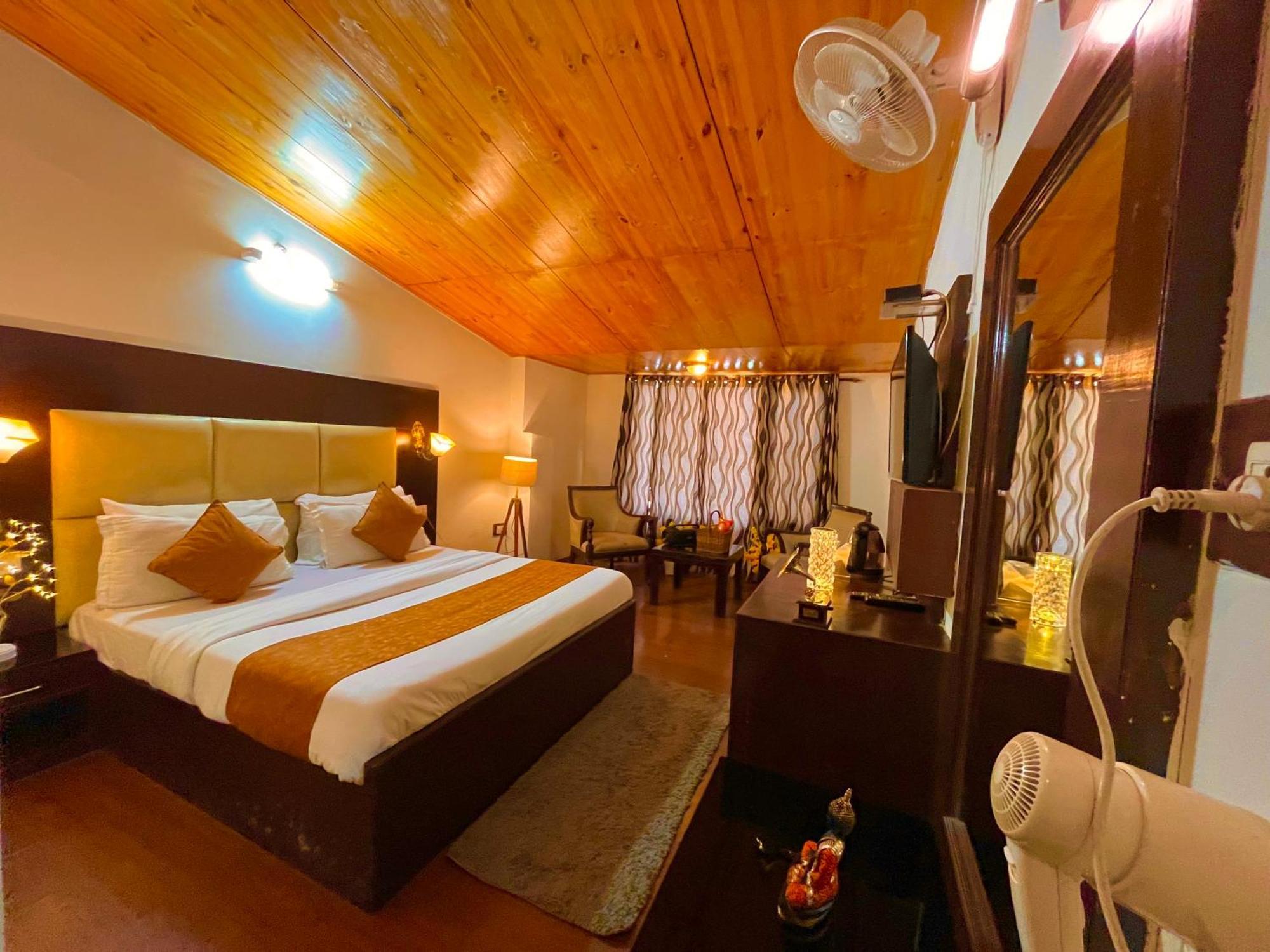 Hotel The North Wind In City Center, Manali Manāli Exterior foto