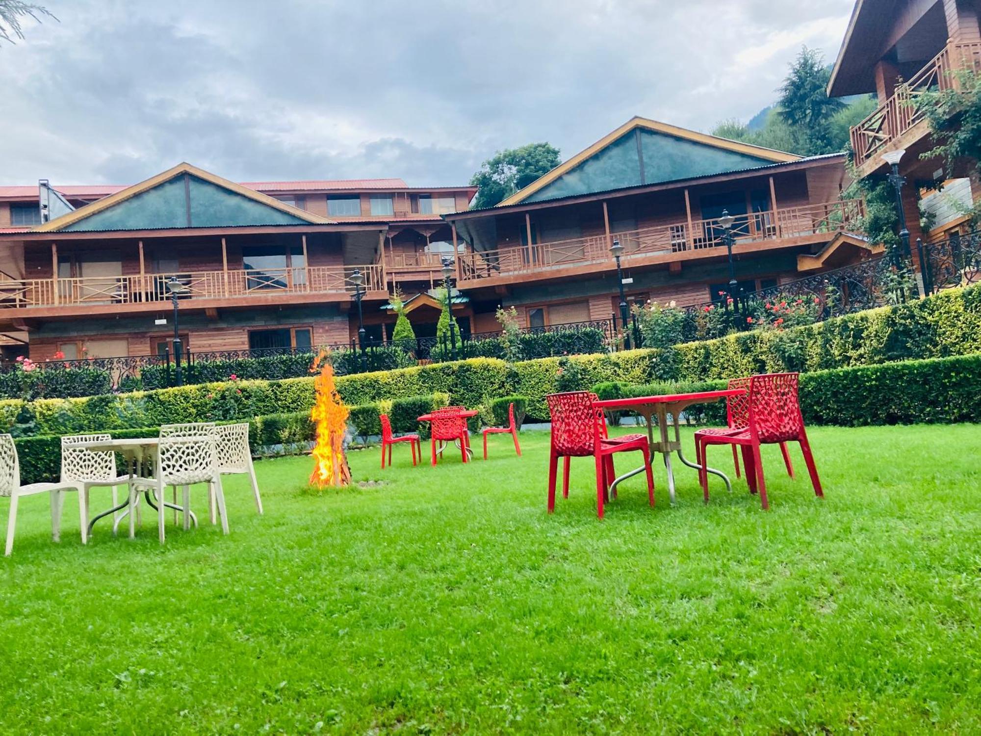 Hotel The North Wind In City Center, Manali Manāli Exterior foto
