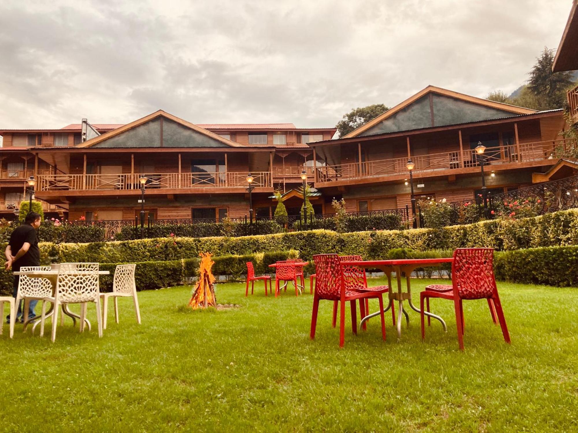 Hotel The North Wind In City Center, Manali Manāli Exterior foto